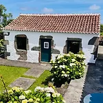 Casa Da By Pontanegraazores Сasa de vacaciones *
