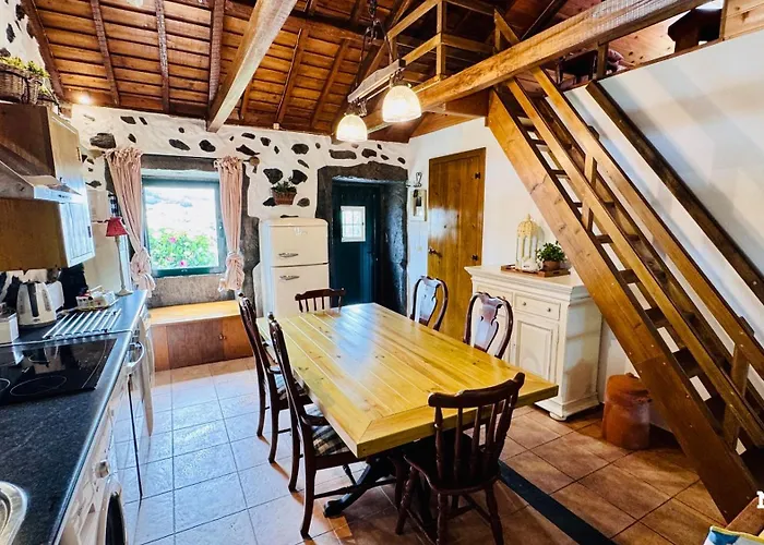 Vakantiehuis Casa Da By Pontanegraazores *